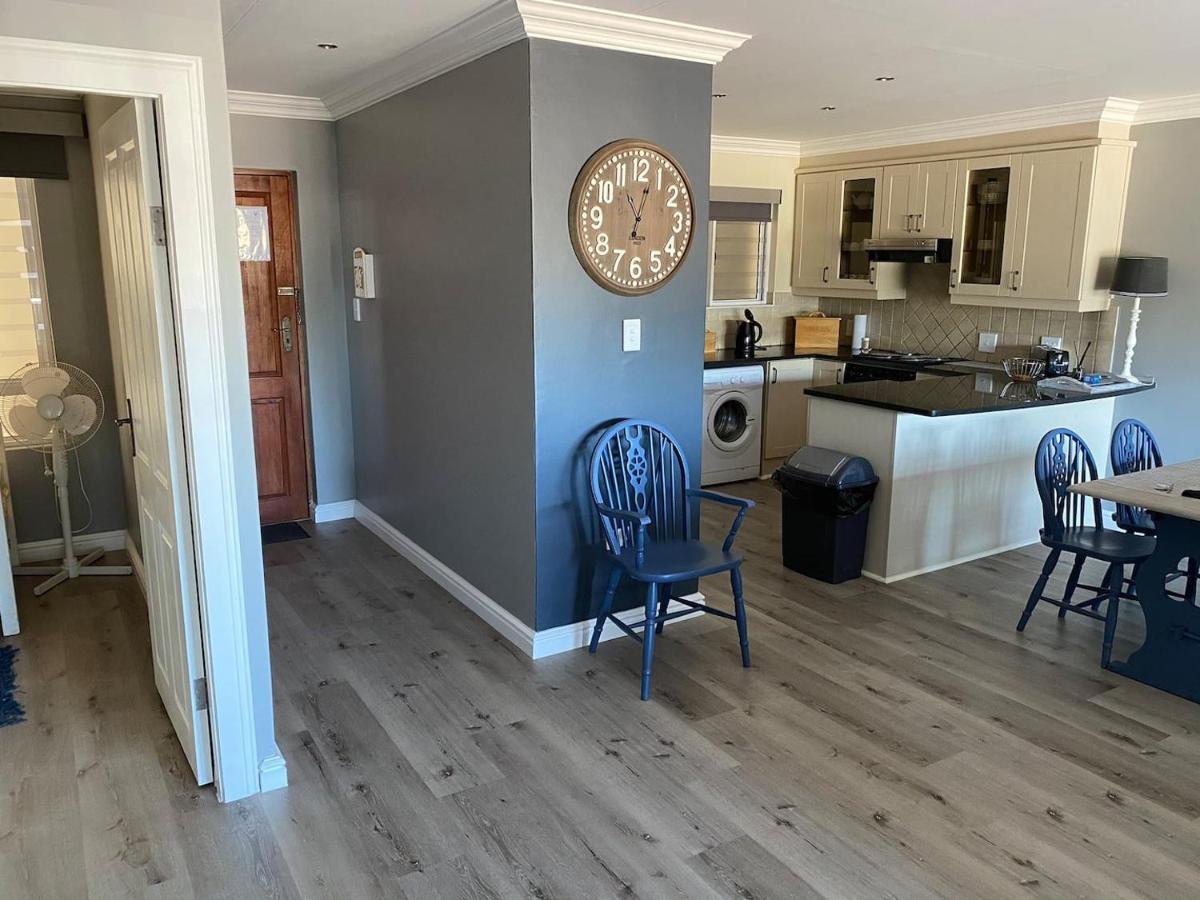Modern Apartment Walking Distance To Main Beach Restaurants And Other Amenities Jeffreys Bay Exteriör bild