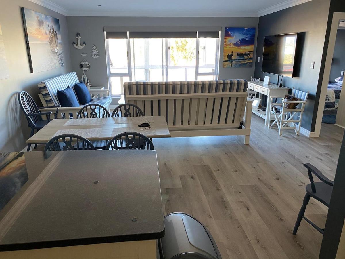 Modern Apartment Walking Distance To Main Beach Restaurants And Other Amenities Jeffreys Bay Exteriör bild