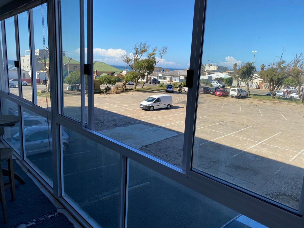 Modern Apartment Walking Distance To Main Beach Restaurants And Other Amenities Jeffreys Bay Exteriör bild