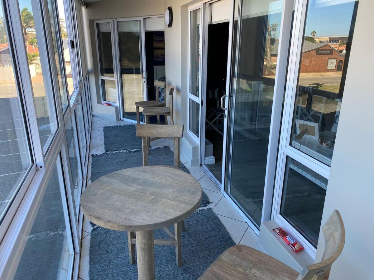 Modern Apartment Walking Distance To Main Beach Restaurants And Other Amenities Jeffreys Bay Exteriör bild